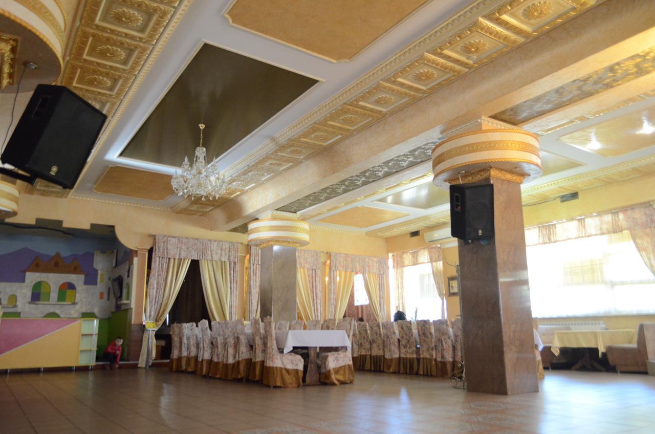 Golden Palace Dubove Eksteriør billede